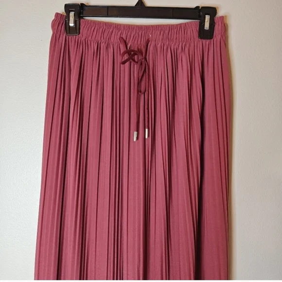 Dusty Rose Micro Pleated Maxi Skirt Elastic Waist Flowy One Size - Picture 4 of 14